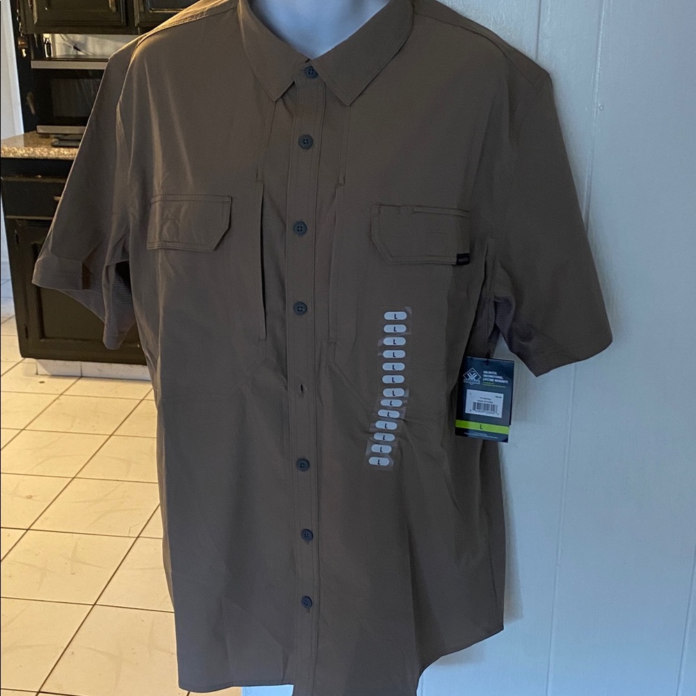 Brown Short Sleeve Button-Up Shirt